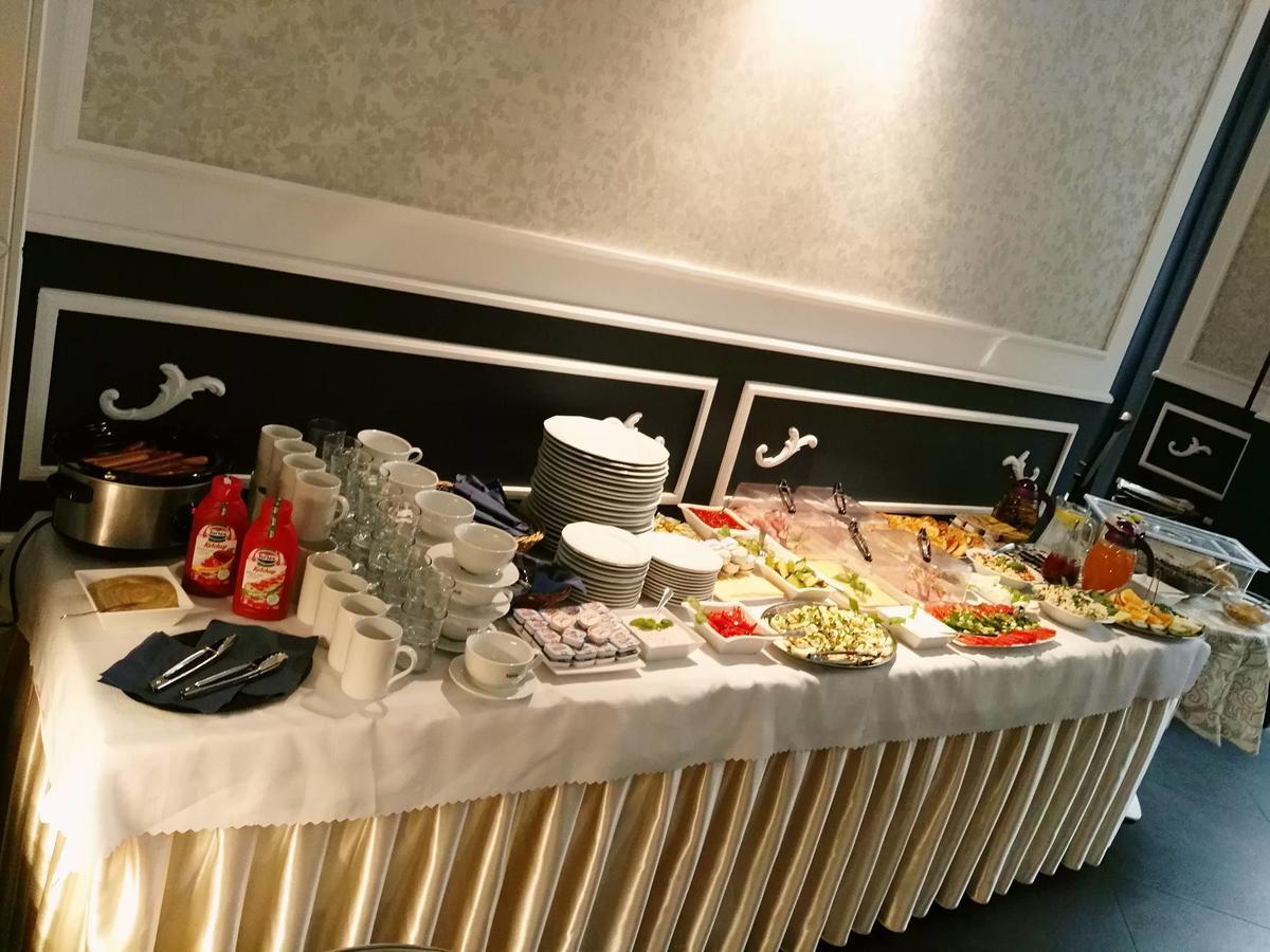 Bristol Economy Bed & Breakfast Bytom Ngoại thất bức ảnh
